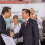 Día del médico, presidente peña nieto y doctor conyer