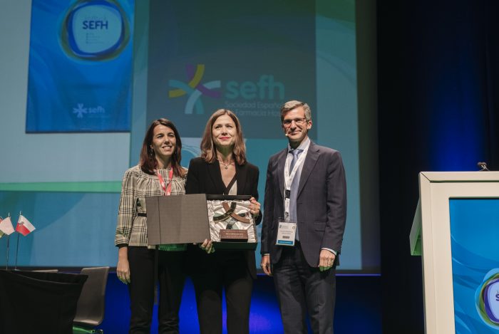 María Jesús Lamas recibe su premio.