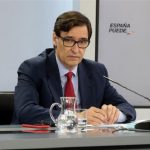 El Consejo aprueba que las CC. AA. puedan contratar sanitarios frente a la COVID-19