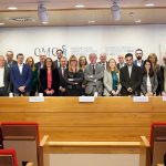 Los MIR piden una revisión de sus condiciones laborales y retributivas. Foto de los diputados en la sede del CGCOM.