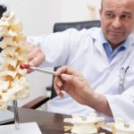 Enfermedad rara que afecta a las vértebras de la columna vertebral.