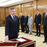 José Manuel Miñones, quinto ministro de Sanidad de la legislatura. Foto de la toma de posesión.