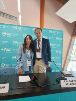 García Velasco y Anabel Salazar del Comité Cientifico de IVIRMA en la presentacion del Congreso