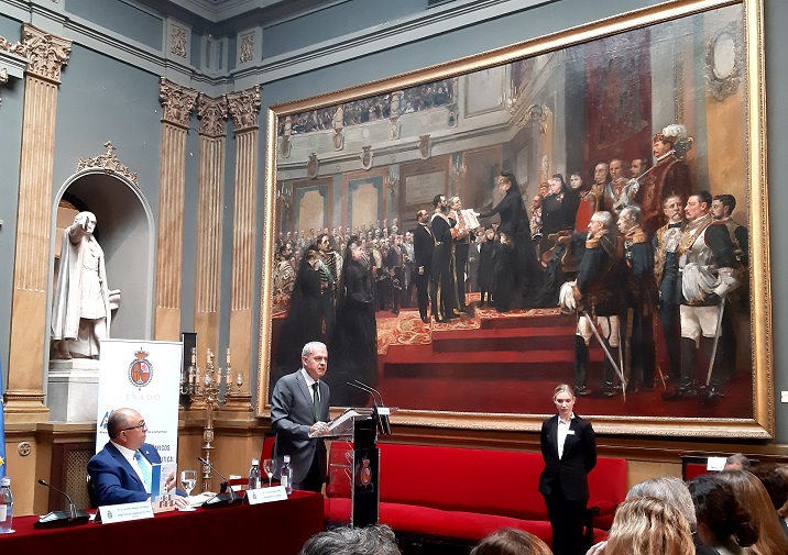 La Farmacia española plantea en el Senado sus retos de futuro. Foto de la presentación del documento de Asedef