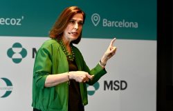 La doctora Isla participó en el encuentro MSD-SEOM para periodistas