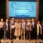 Los expertos participantes en la jornada en Bilbao de Angelini Pharma