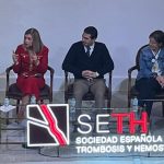 La SETH celebra su 50 aniversario con las asociaciones de pacientes. Foto de la celebración.