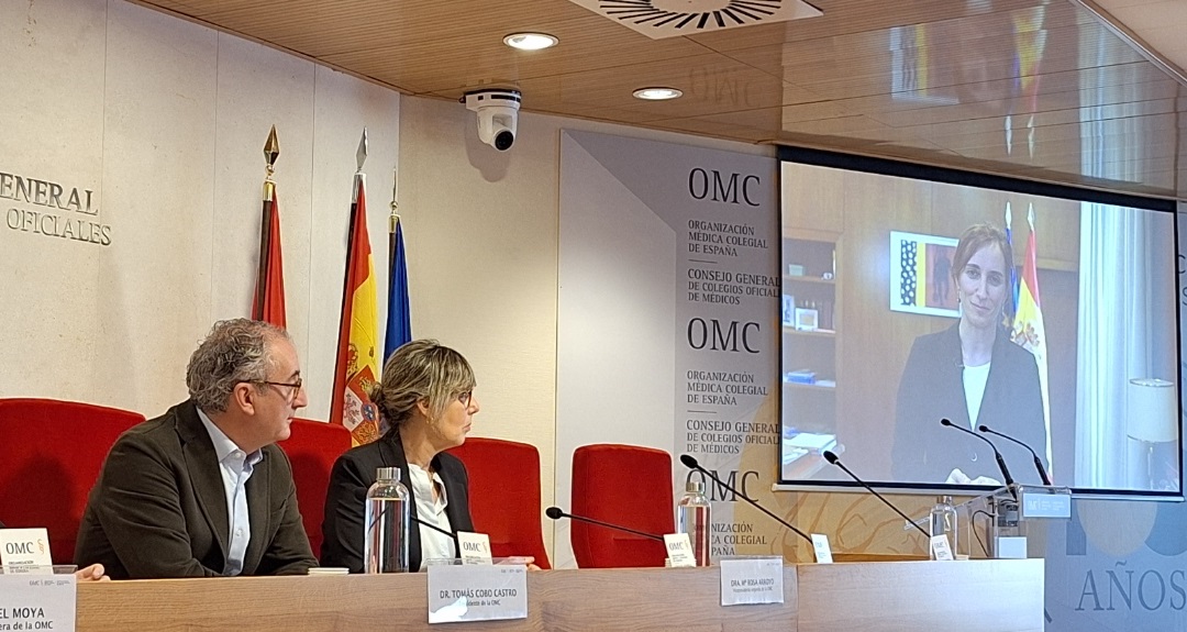 Profesión médica: mayoría de mujeres, excepto en los puestos de liderazgo. Foto de los participantes en la jornada.