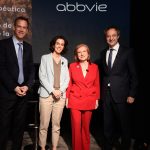 Abbvie presenta atogepant para el tratamiento preventivo de la migraña. Foto de los ponentes.